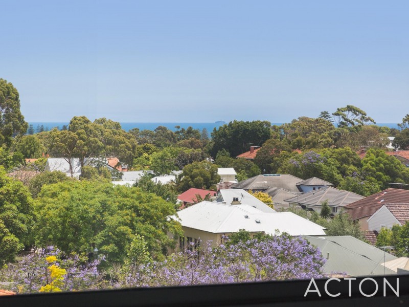 7/2 Bindaring Parade, Claremont WA 6010
