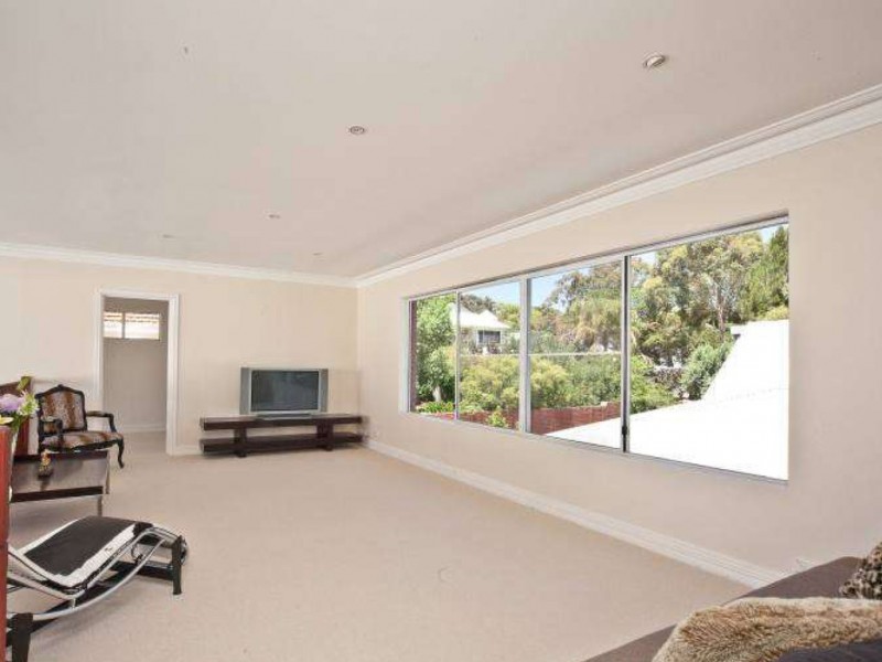 94 Shenton Road, Swanbourne WA 6010