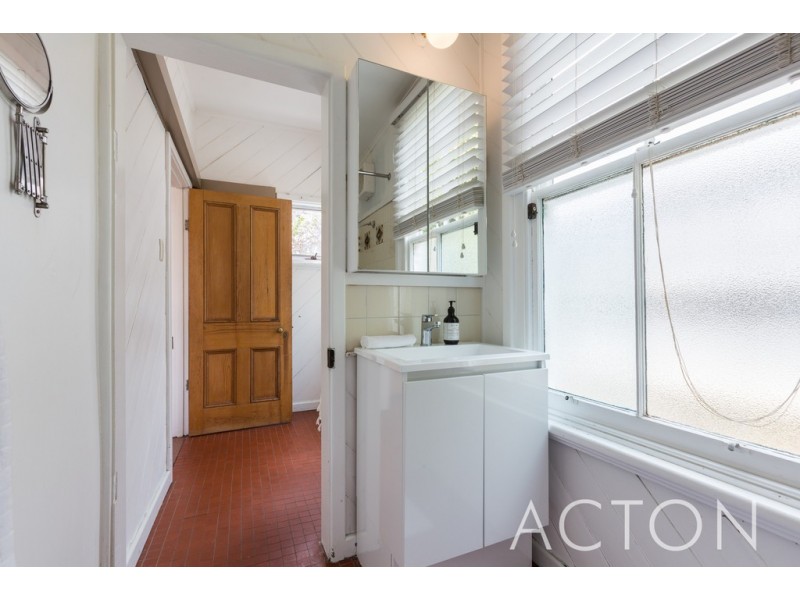 11A Martha Street, Beaconsfield WA 6162