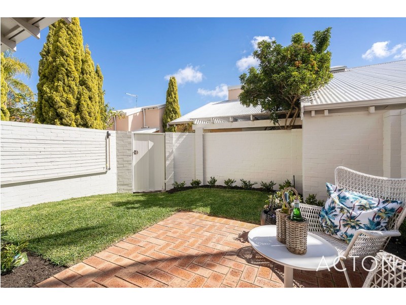 2/173 Derby Road, Shenton Park WA 6008