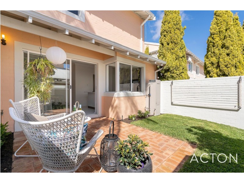 2/173 Derby Road, Shenton Park WA 6008