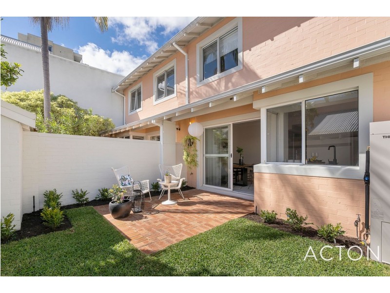 2/173 Derby Road, Shenton Park WA 6008