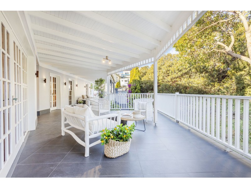 27 Boscombe Avenue, City Beach WA 6015