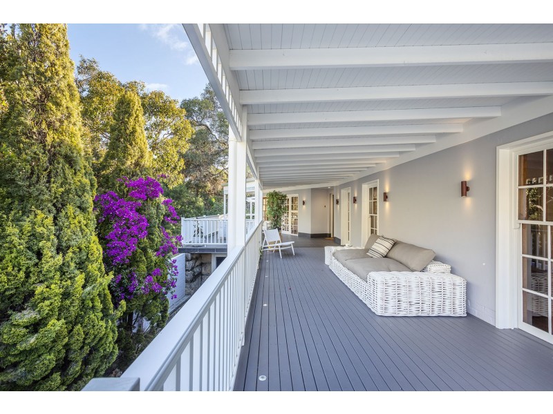 27 Boscombe Avenue, City Beach WA 6015