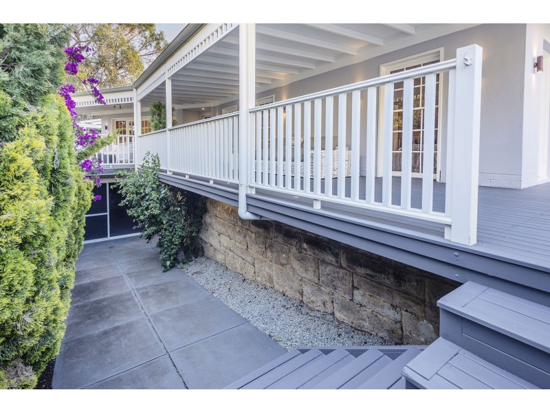 27 Boscombe Avenue, City Beach WA 6015