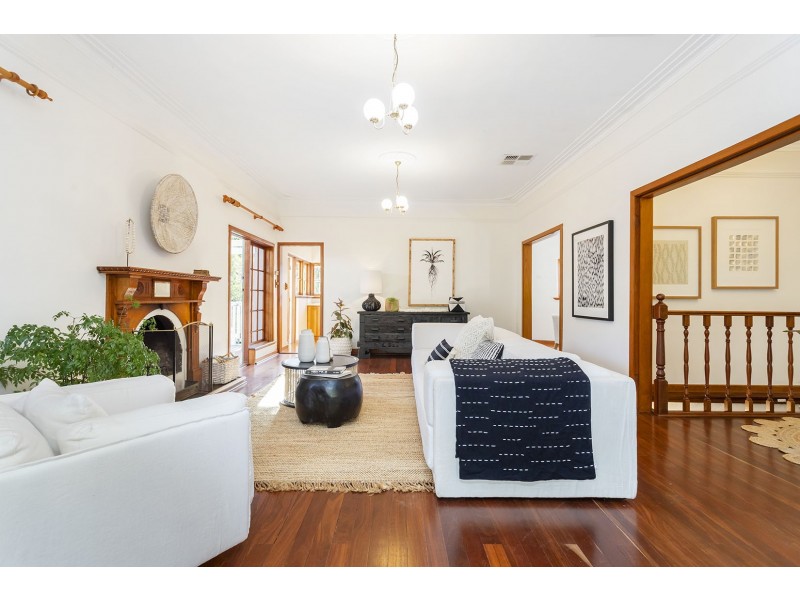 27 Boscombe Avenue, City Beach WA 6015