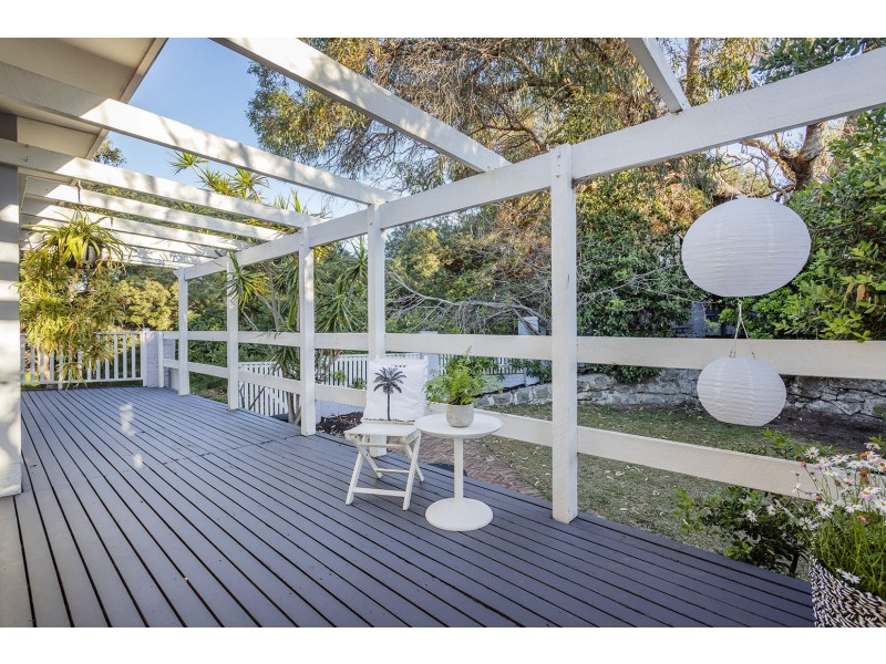 27 Boscombe Avenue, City Beach WA 6015