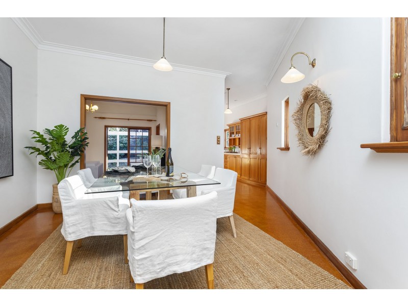 27 Boscombe Avenue, City Beach WA 6015