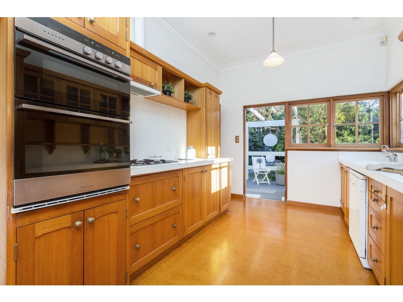 27 Boscombe Avenue, City Beach WA 6015