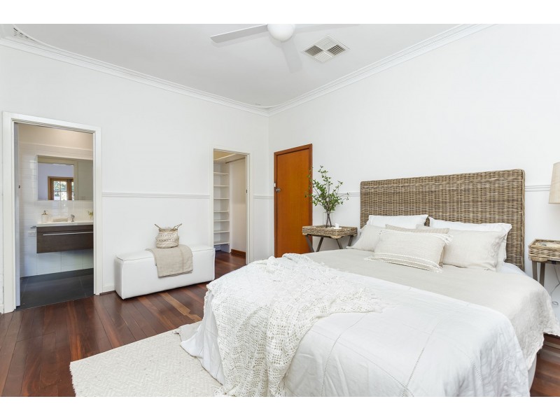 27 Boscombe Avenue, City Beach WA 6015