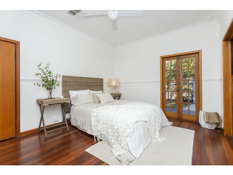 27 Boscombe Avenue, City Beach WA 6015