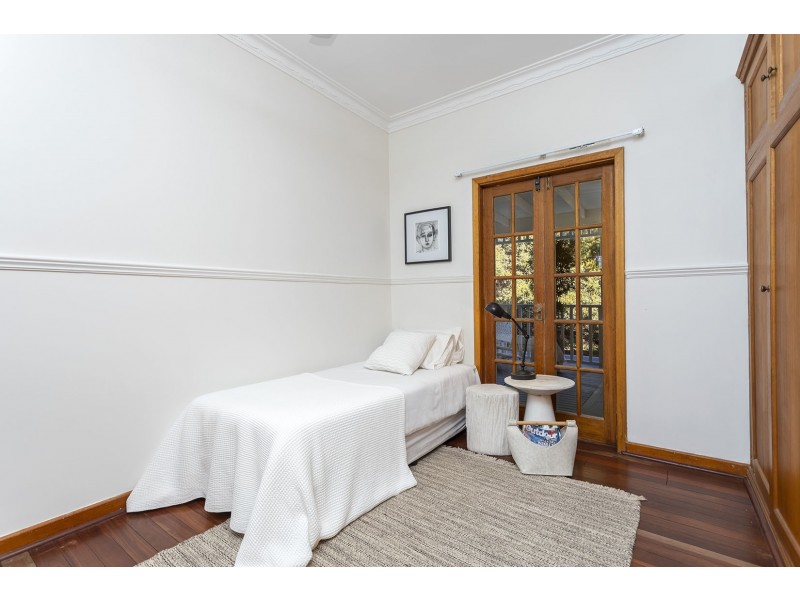 27 Boscombe Avenue, City Beach WA 6015