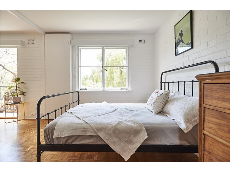 23/17 The Avenue, Crawley WA 6009