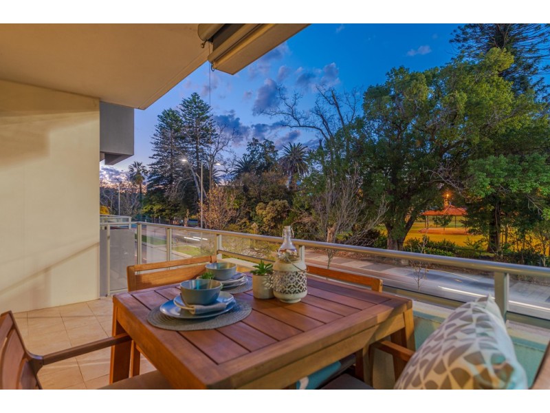 15/3 Hay St, East Perth WA 6004