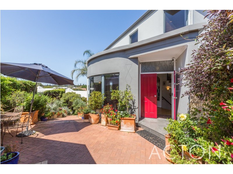 18 Arenga Court, Mount Claremont WA 6010