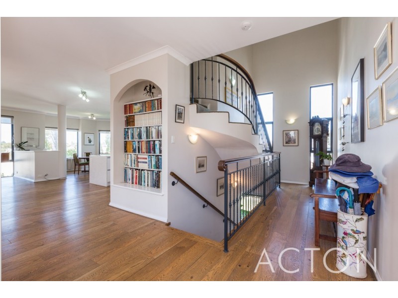 18 Arenga Court, Mount Claremont WA 6010