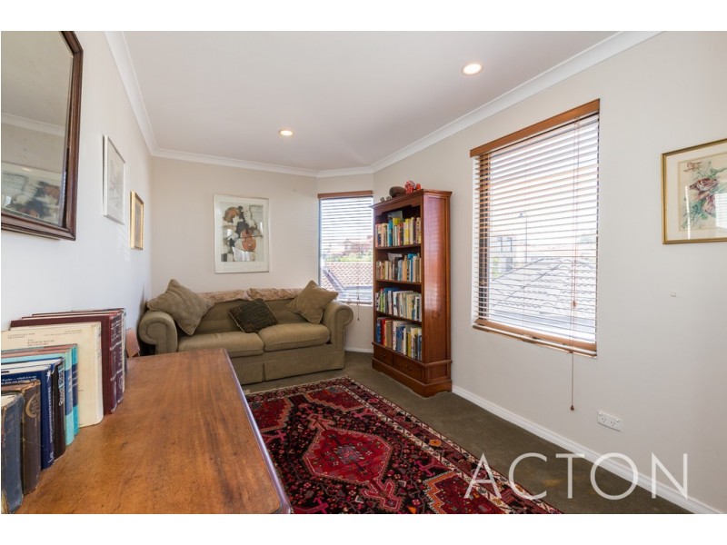 18 Arenga Court, Mount Claremont WA 6010