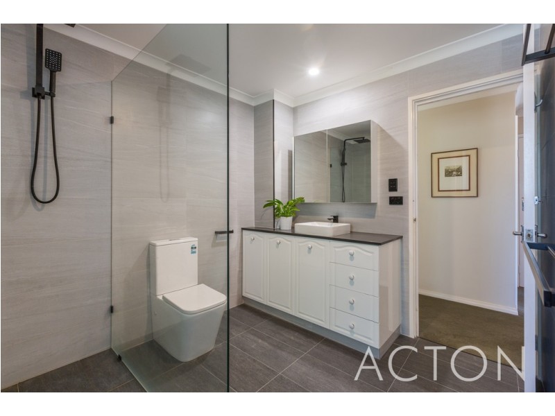 18 Arenga Court, Mount Claremont WA 6010