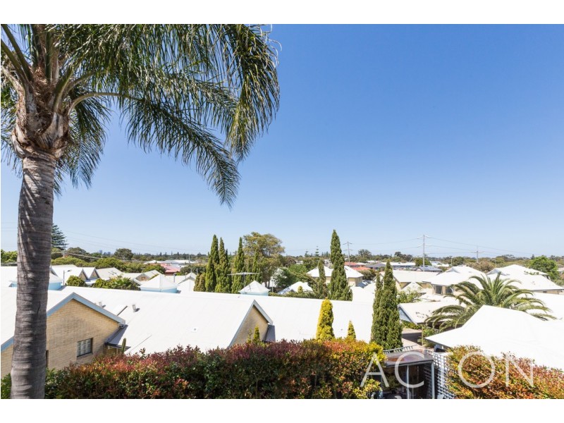 18 Arenga Court, Mount Claremont WA 6010