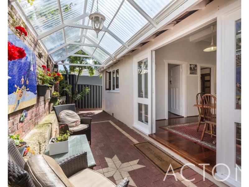 189 Curtin Avenue, Cottesloe WA 6011