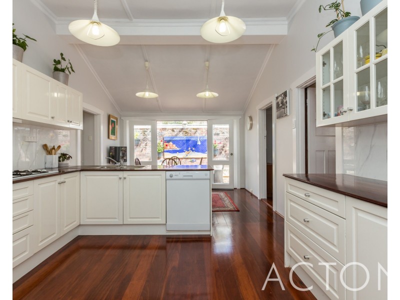 189 Curtin Avenue, Cottesloe WA 6011