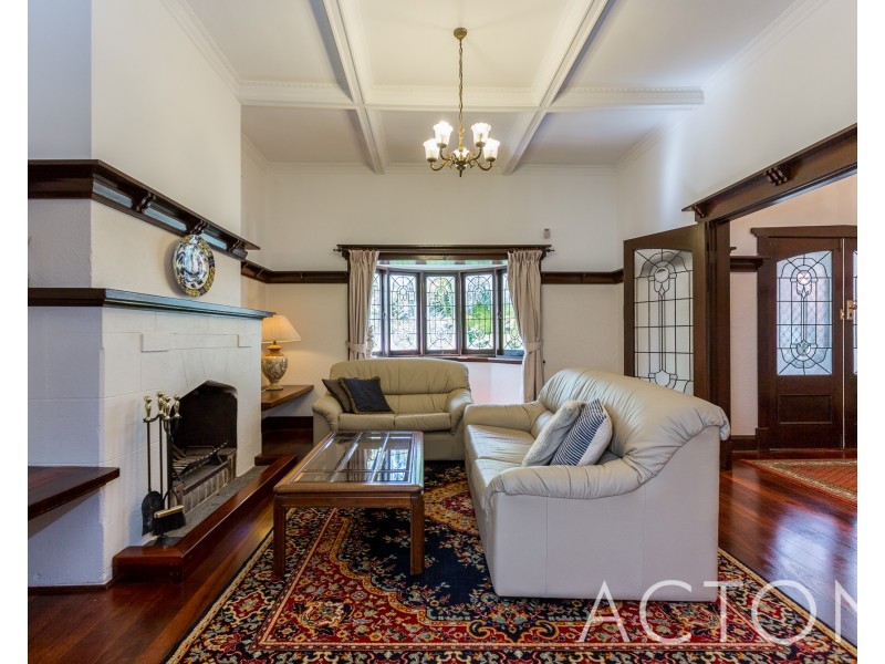 189 Curtin Avenue, Cottesloe WA 6011
