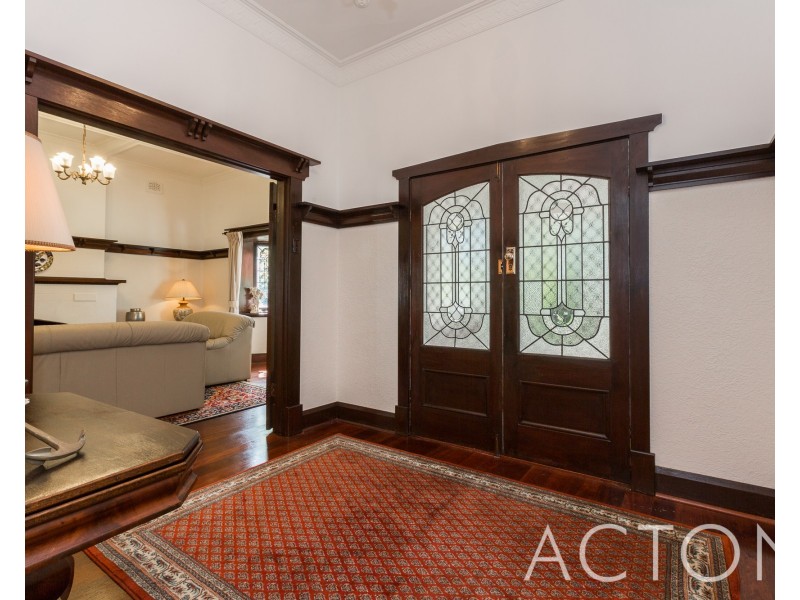189 Curtin Avenue, Cottesloe WA 6011