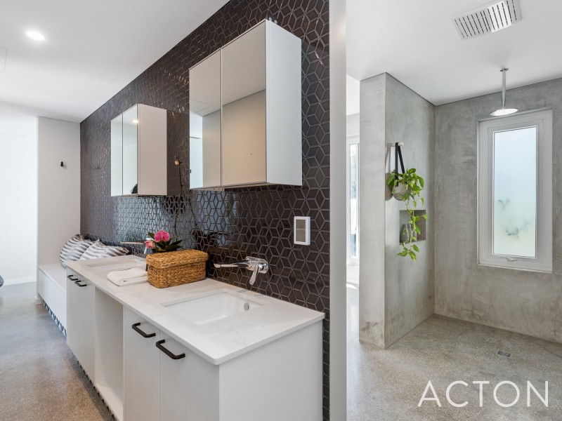 121 North Street, Swanbourne WA 6010