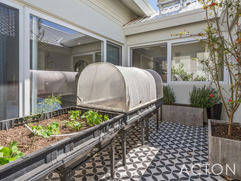 121 North Street, Swanbourne WA 6010