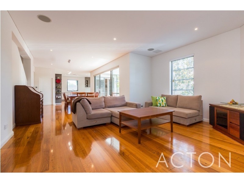 129 Adelma Road, Dalkeith WA 6009