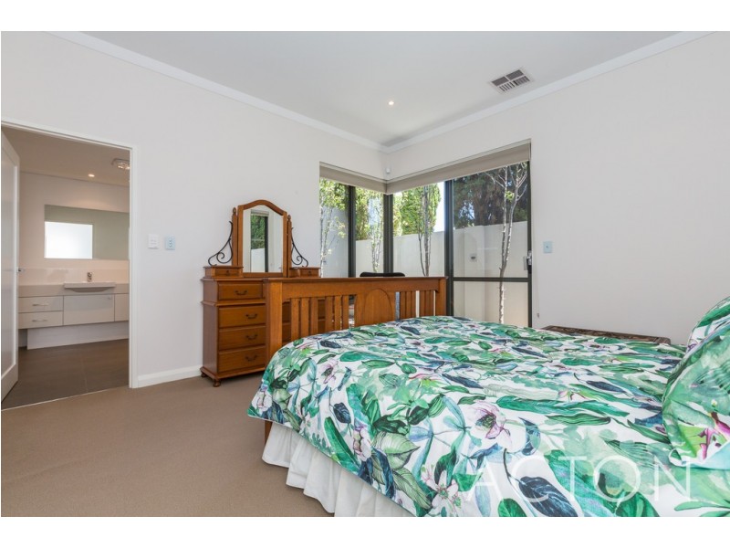 129 Adelma Road, Dalkeith WA 6009