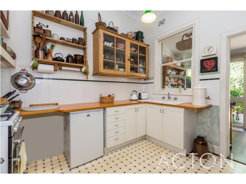 7a Renown Avenue, Claremont WA 6010