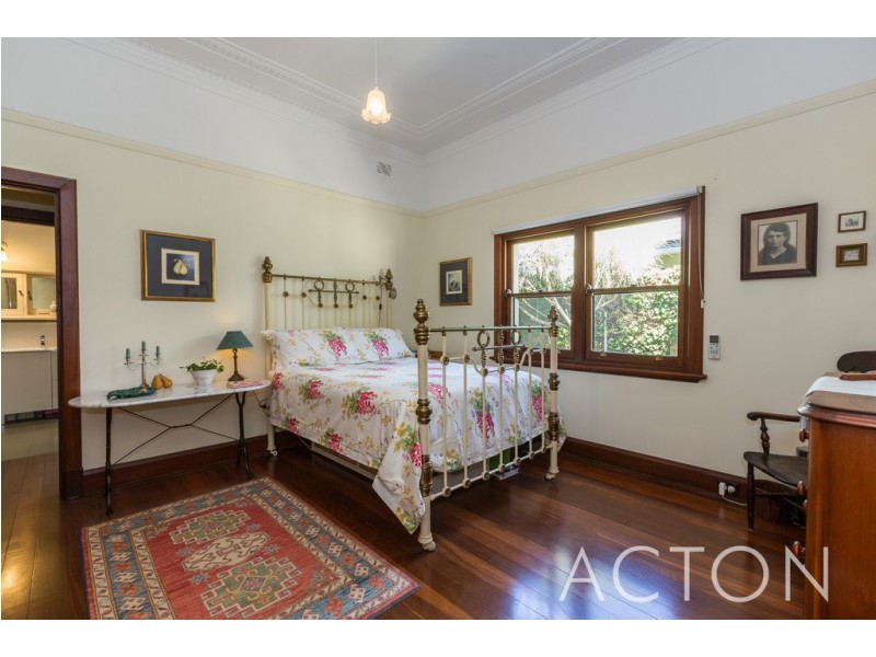 7a Renown Avenue, Claremont WA 6010
