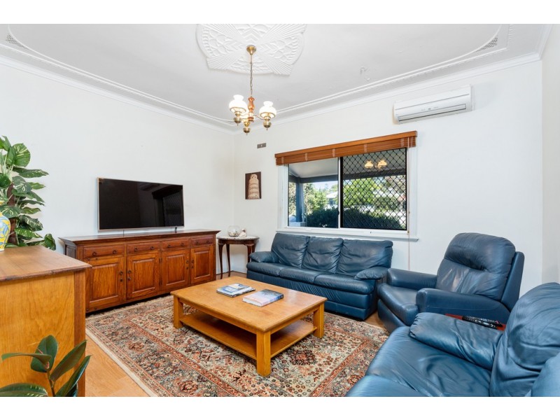 60 Strickland Street, Mount Claremont WA 6010