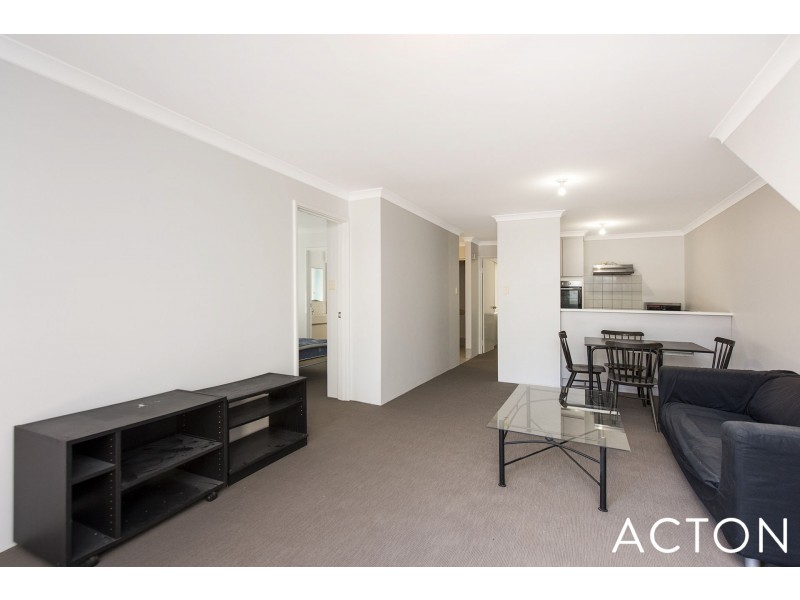 1/64 Broadway, Crawley WA 6009