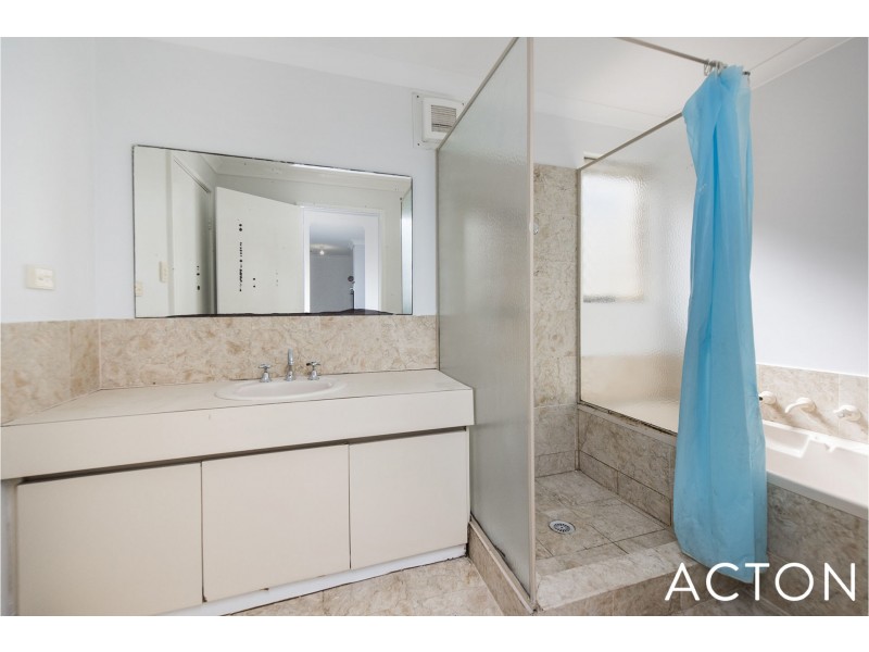 1/64 Broadway, Crawley WA 6009