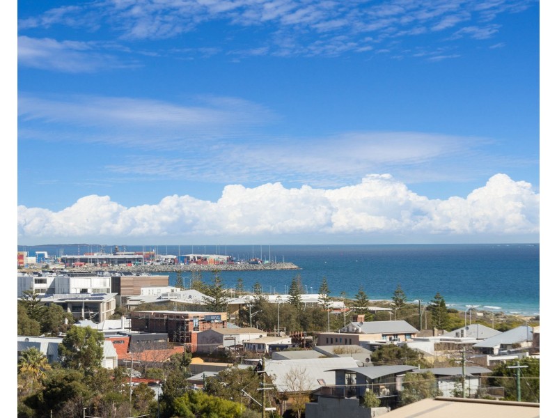 18/9 McCabe Street, North Fremantle WA 6159