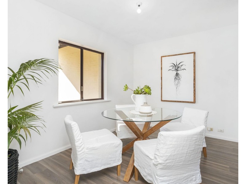 9/11 South Terrace, Como WA 6152