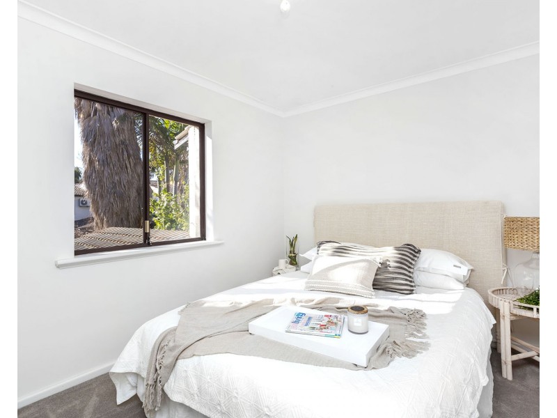 9/11 South Terrace, Como WA 6152