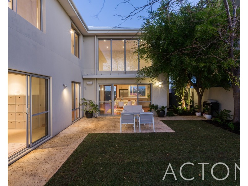 7 Faulkner Circle, Mosman Park WA 6012