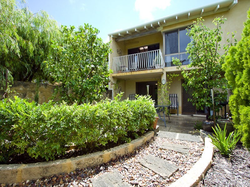 4/22 Salvado Street, Cottesloe WA 6011