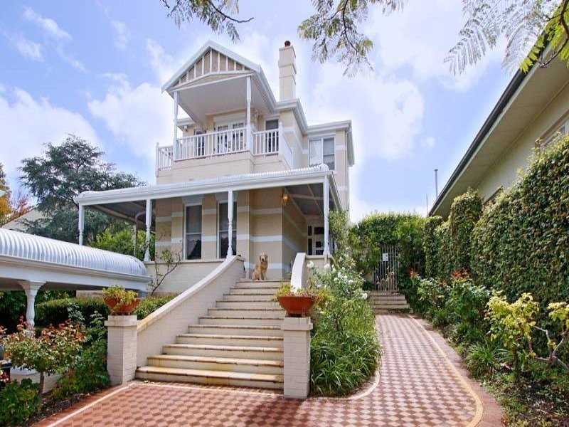 7 Freshwater Parade, Claremont WA 6010