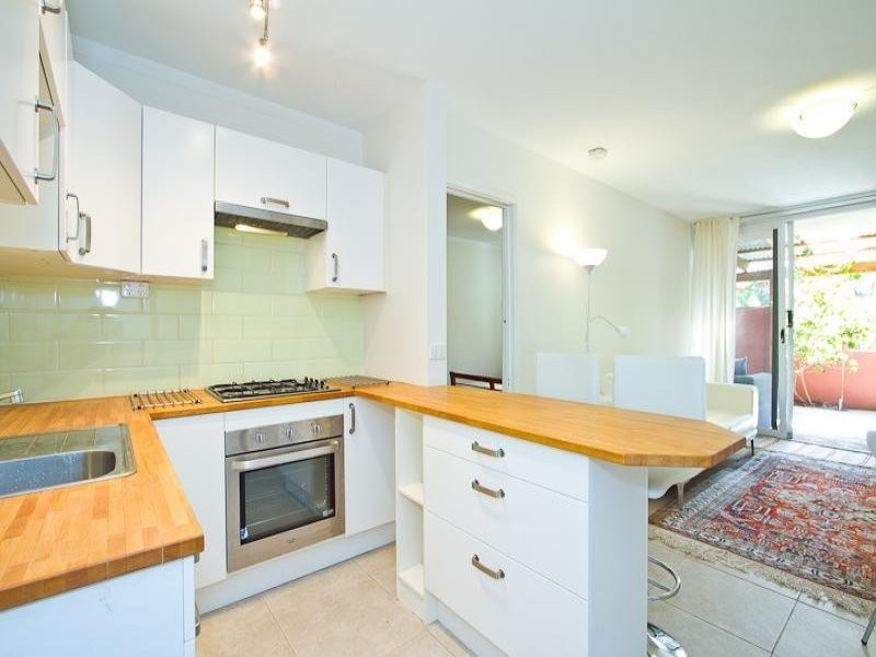 3/4 Dover Court, Mosman Park WA 6012