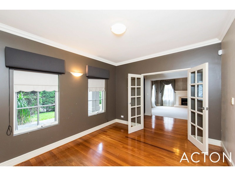 78 St Johns Wood Boulevard, Mount Claremont WA 6010