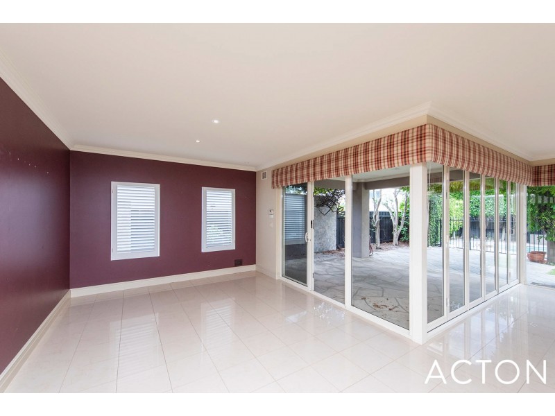 78 St Johns Wood Boulevard, Mount Claremont WA 6010