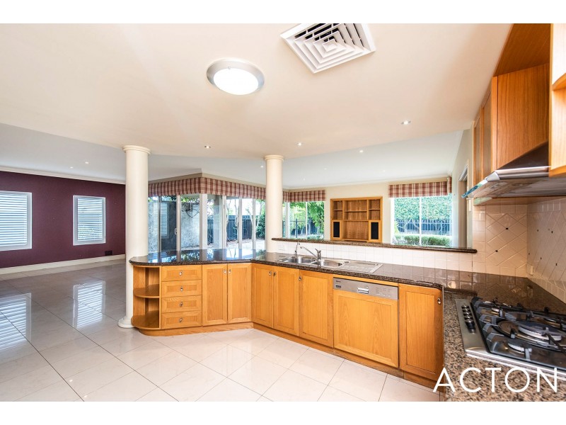 78 St Johns Wood Boulevard, Mount Claremont WA 6010