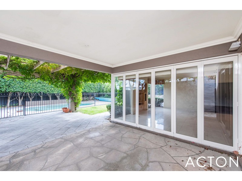 78 St Johns Wood Boulevard, Mount Claremont WA 6010
