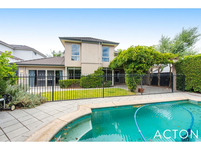 78 St Johns Wood Boulevard, Mount Claremont WA 6010