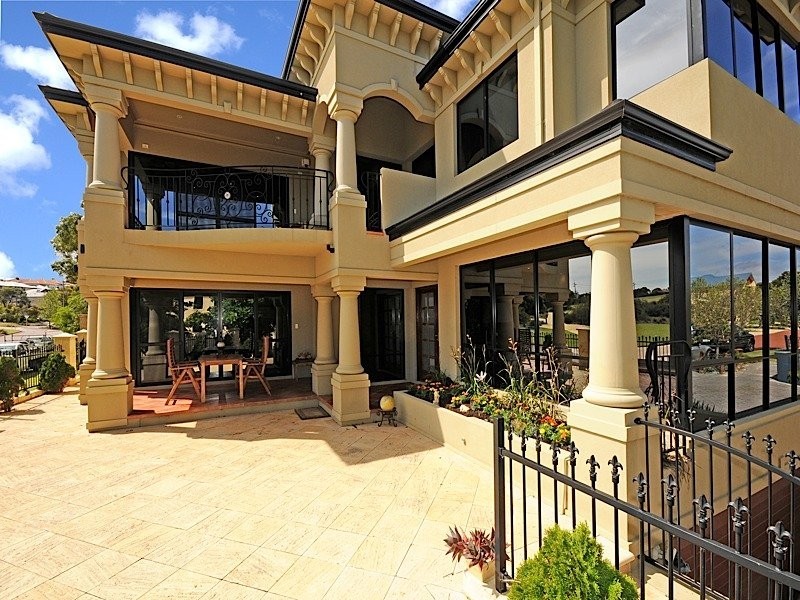 1 Chipperfield Court, Mosman Park WA 6012