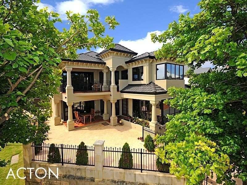 1 Chipperfield Court, Mosman Park WA 6012